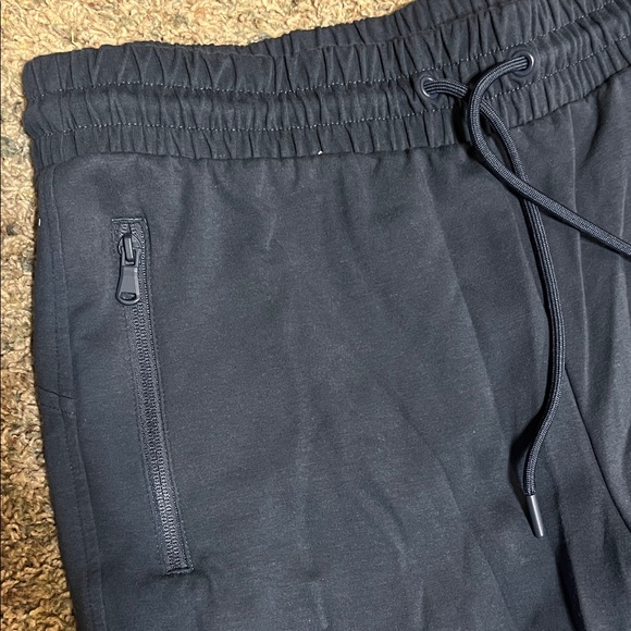 Women’s Old Navy Jogger Pants - Picture 3 of 5